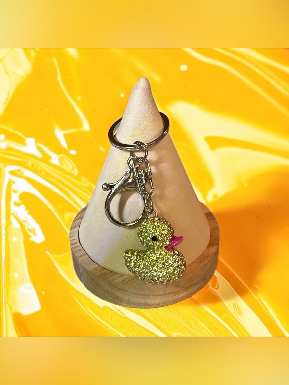 🏷️‼️5/$25🏷️‼️🐤Glitzy Yellow Duck Keychain/Bag Charm/NWOT🐤
